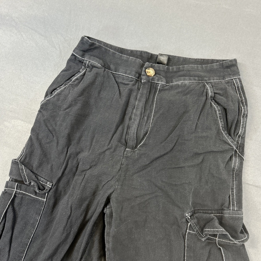 charcoal Shein cargo pants feature contrasting white stitching/ utility pockets